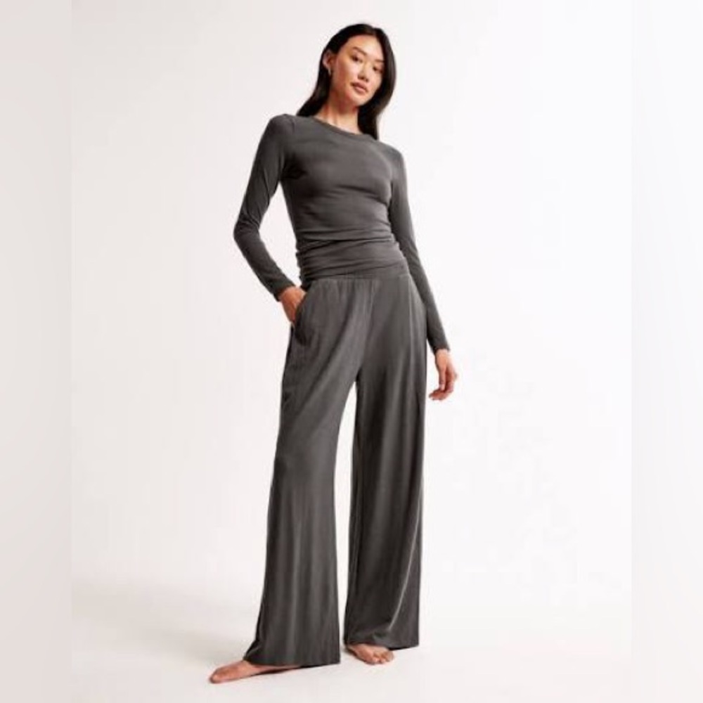 A&F Cozy Lounge Knit Wide Leg Sweatpant